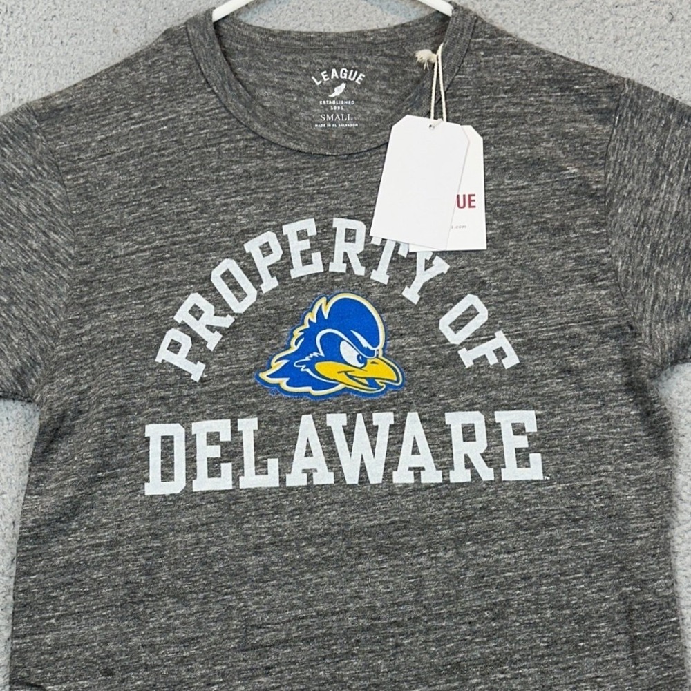 NEW Delaware Blue Hens League 91 T-Shirt Mens Small Grey Crewneck Short Sleeve